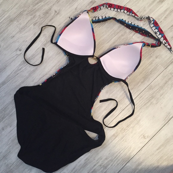 Red & Multicolor Print Monokini Swimsuit  NWT - L - Picture 2 of 5